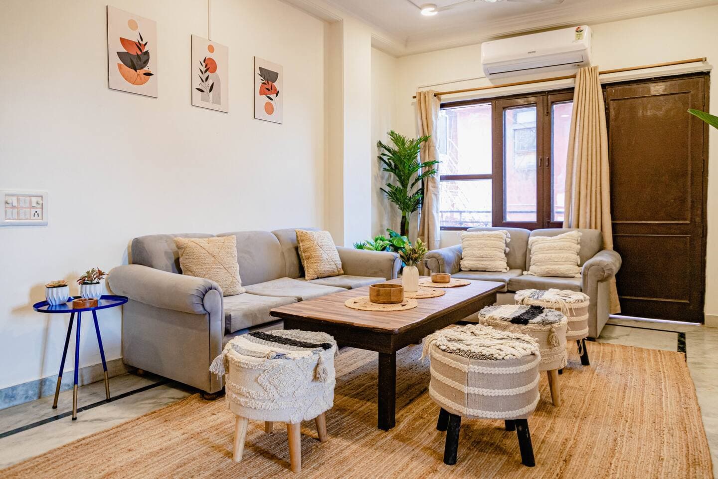 2BHK Jewel by Hauz Khas Fort