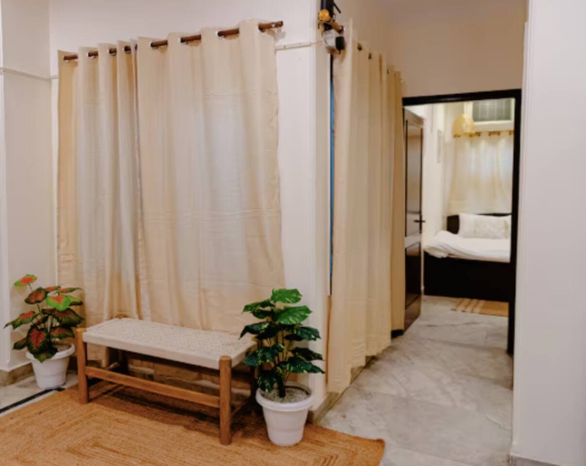 Trendy Boho Gem Hauz Khas - Photo 5