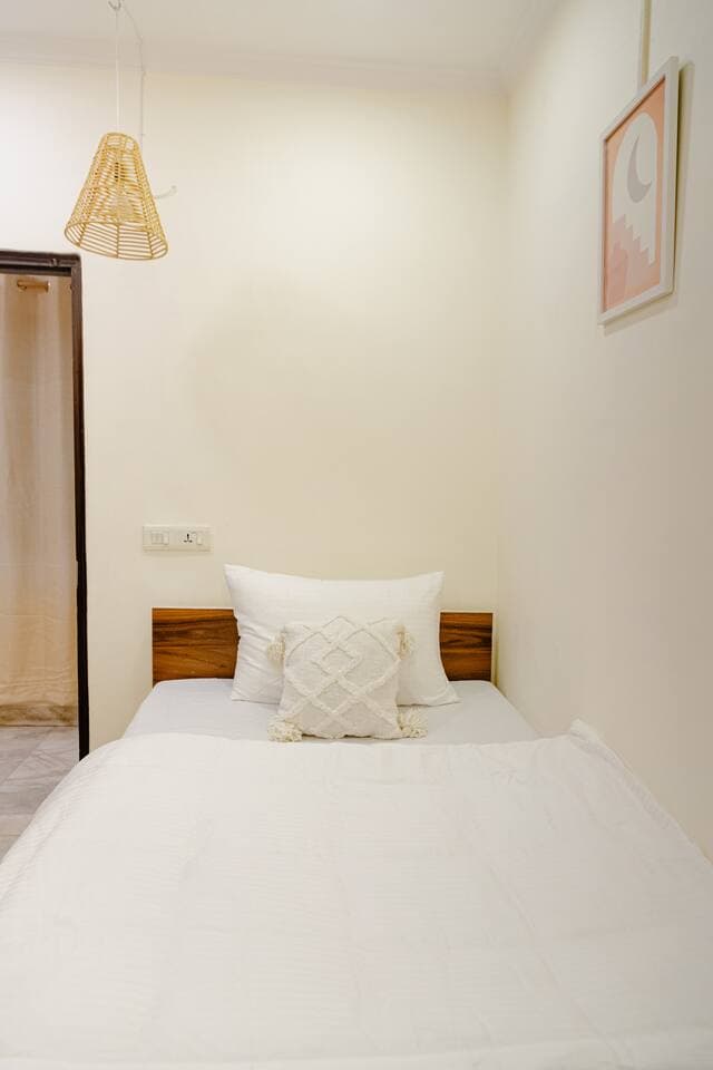 Trendy Boho Gem Hauz Khas - Photo 2