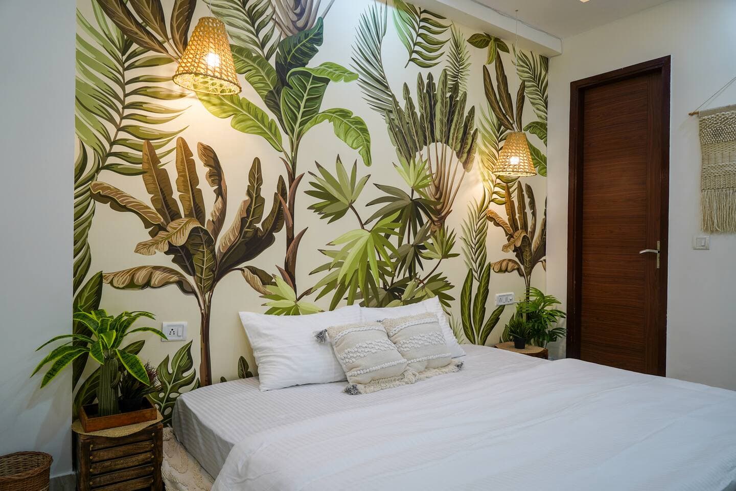 Tropical 3BHK Gem near Dhan Mill - Photo 5