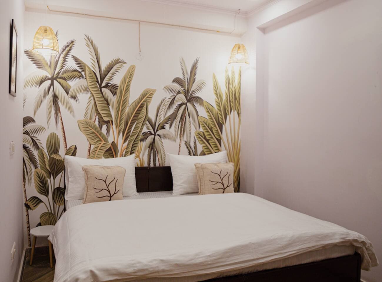 Chhatarpur’s Cozy 3BHK Getaway - Photo 2