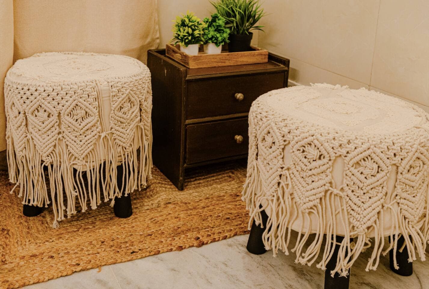 Stylish 3 BHK Close to Hauz Khas fort - Photo 3