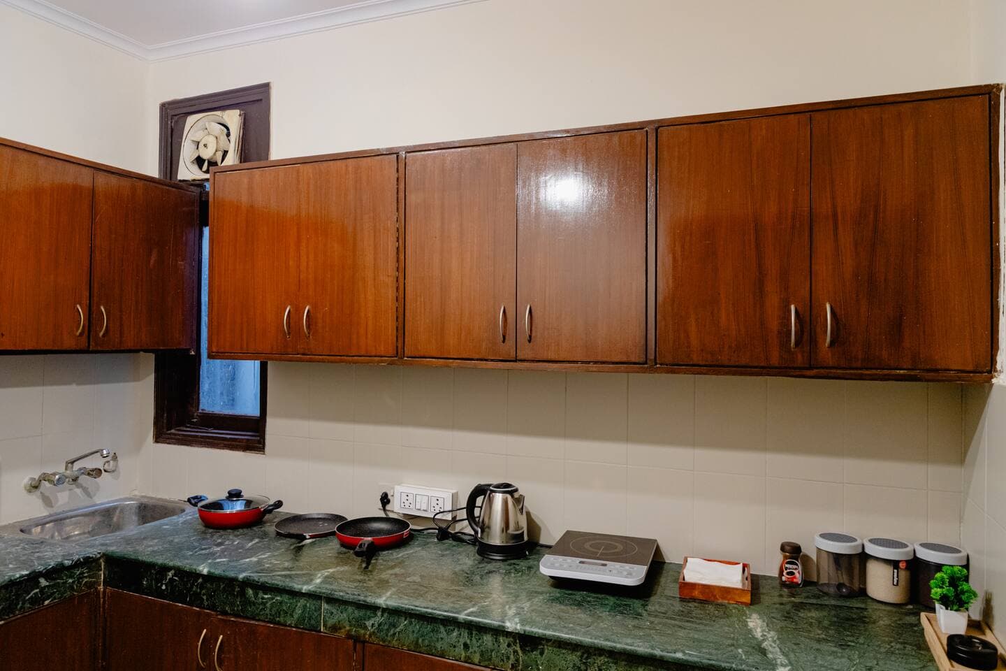 Historic 2BHK in Hauz Khas Village | South Delhi - Photo 4