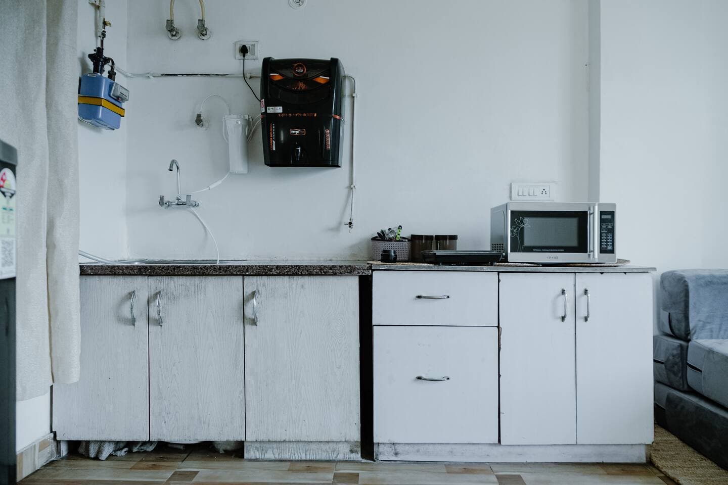 Stylish 1BHK Oasis Chattarpur - Photo 3