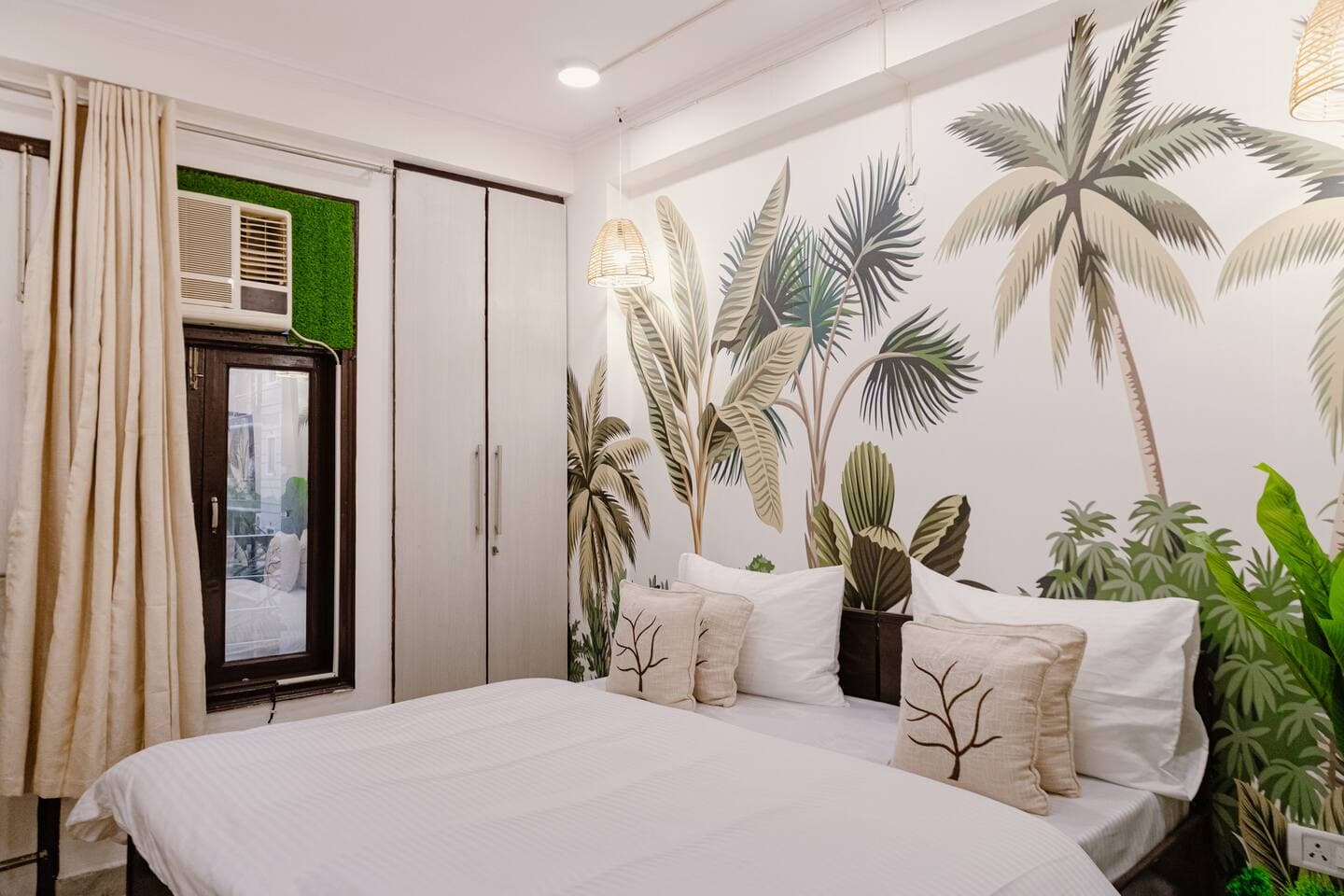 Vibrant 3BHK Oasis in Chhatarpur - Photo 2